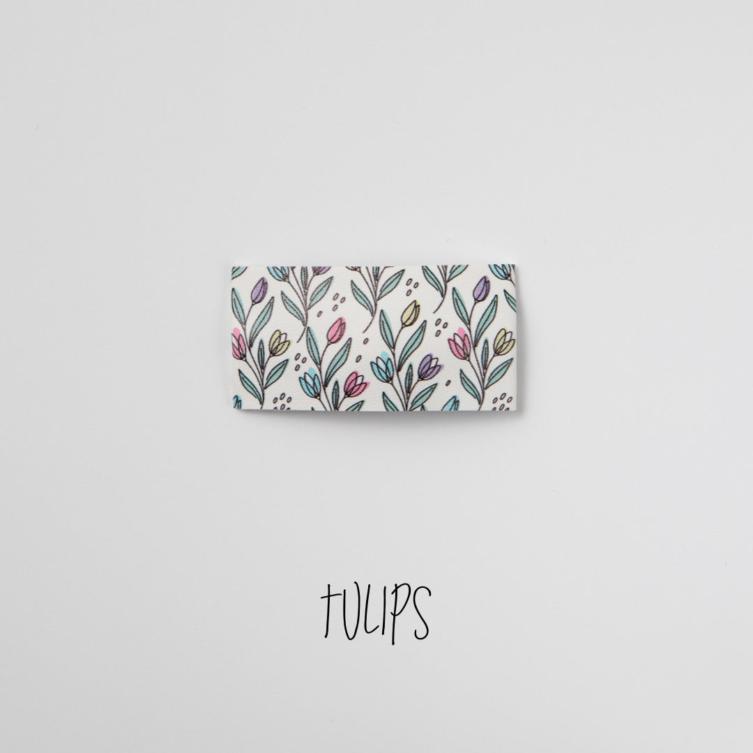 Tulips Faux Leather Printed Snap Clip