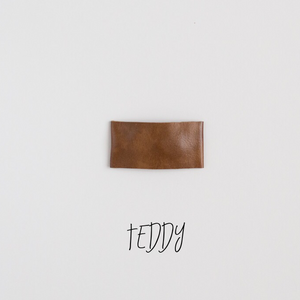 Teddy Faux Leather Snap Clip